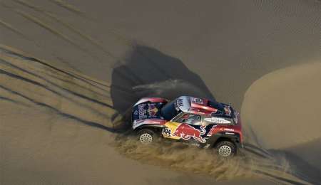 Peterhansel dio vuelta la página y se quedó con la etapa 3