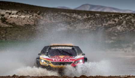 Tras el golpe, Peterhansel salió con todo