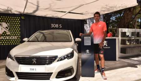 Peugeot lanza el 308 S entre saques y voleas