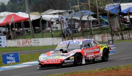 Pezzucchi, el más rápido del primer entrenamiento