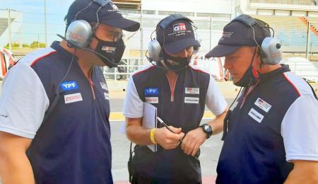 "La idea de integrarme, aun más con Toyota, me gustó y por eso aceptamos el desafío"