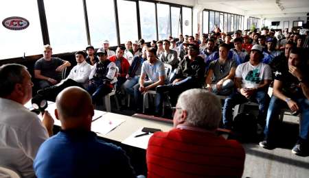 Poco respaldo de referentes del TC a Oscar Aventín