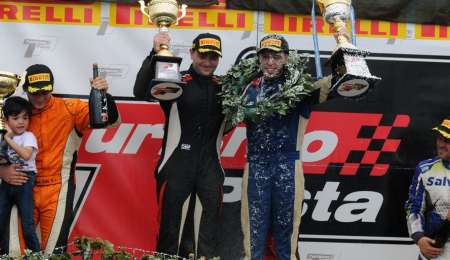 Gonzalo Antolín campeón de la clase tres del Turismo Pista