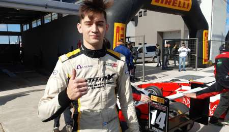 Fórmula Renault: Polakovich puntero del Campeonato