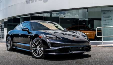 Llegó desde Alemania el Porsche Taycan 100% eléctrico 
