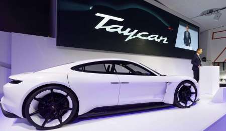 Porsche totalmente deportivo y eléctrico