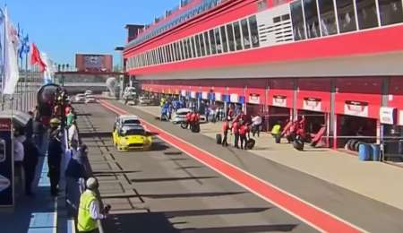 Las primeras paradas en boxes