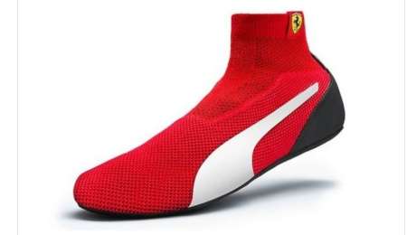 MANEJARÁ LA FERRARI EN CALCETINES