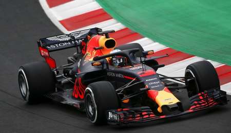 Ricciardo arranca primero en Hungria