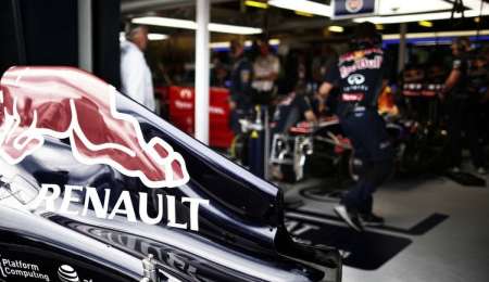 Mercedes lejos, Ferrari cerca