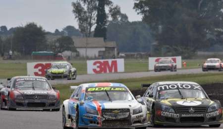 Urtubey con pulgar arriba 