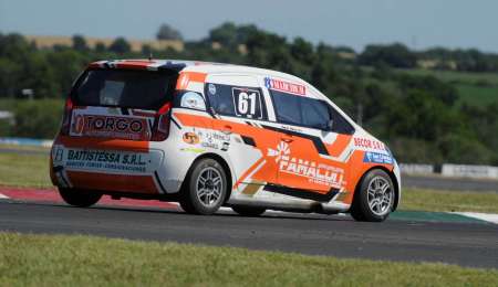 Los nuevos modelos copan la Clase 2 del Turismo Pista