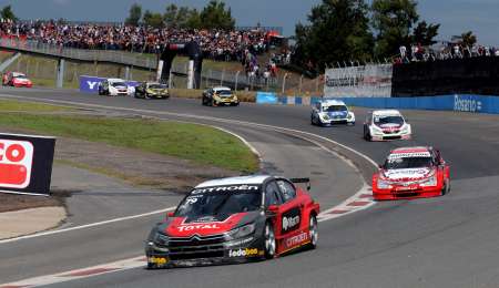 El interior empuja para el regreso del automovilismo