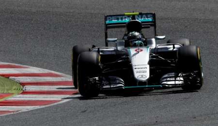 Rosberg a paso firme en Barcelona