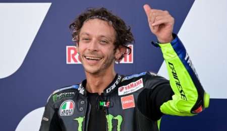 Rossi cree que le robaron el Mundial de 2015 de MotoGP