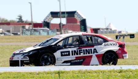 Avanzó Rossi, pero Pernía sigue al frente en el campeonato