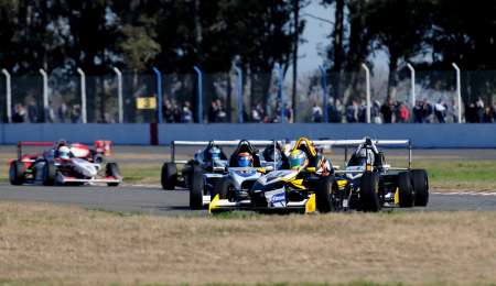La Fórmula Renault tendrá 24 protagonistas en Buenos Aires
