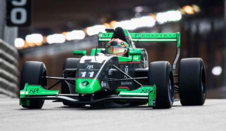 Fenestraz hizo la pole en Mónaco