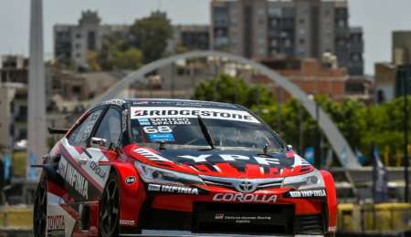 Santero y Spataro debieron jugar para Rossi