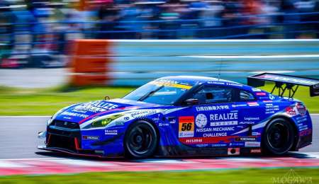 Podio de Sacha Fenestraz en Tailandia