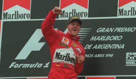 Mick Schumacher se subirá a una Ferrari de su padre