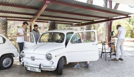 Estudiantes transformaron un antiguo SEAT 600 en coche eléctrico