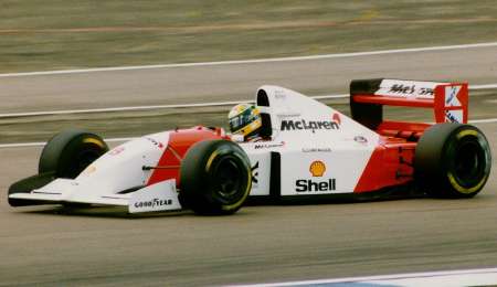 Subastan un auto de Fórmula 1 que usó Ayrton Senna