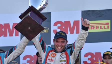 OLAZ CORRE ANTE SU GENTE