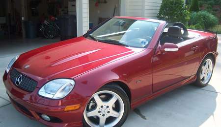 Mercedes SLK un cabrio especial que cumplió 25 años