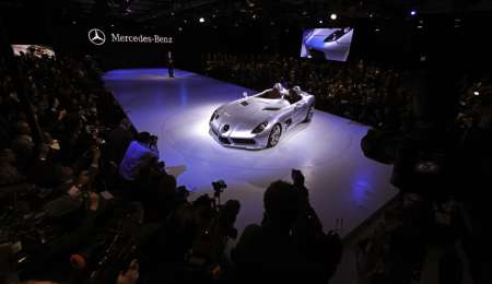 El coche con que Mercedes Benz homenajeó a Stirling Moss