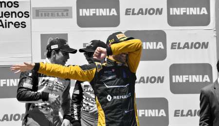 El festejo a lo Scocco de Ardusso en el podio de los 200 Kilómetros