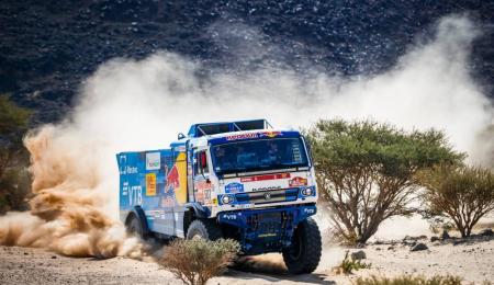 Domzala y Sotnikov cerraron la cuarta etapa del Dakar 2021