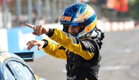 Spataro entre su propia carrera y la de cuidar a Ardusso