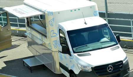 Mercedes-Benz ya tiene su Sprinter Food Truck