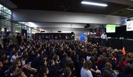 Ante 1000 alumnos, Súper TC2000 va a la Escuela pasó por Boulogne