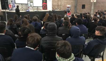 Súper TC2000 va a la Escuela, ante 700 alumnos en Paraná