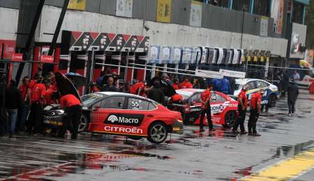 Dos excluidos de la carrera del Súper TC2000 en Buenos Aires