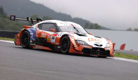 Sacha Fenestraz subió al podio en Fuji