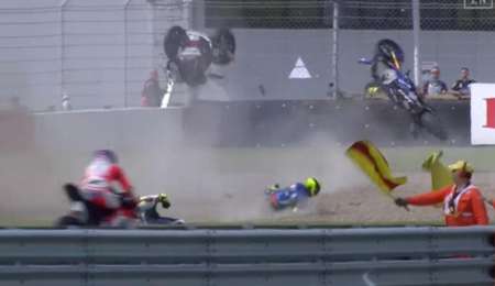 Abandono para Mercado tras una caída en Donington Park