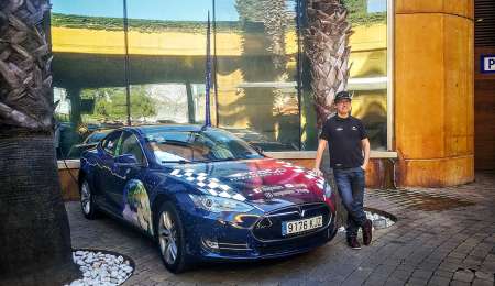 HACKEARON UN AUTO Y LO CONTROLARON A DISTANCIA