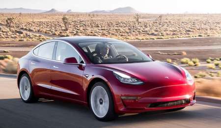 Se vendió el primer auto eléctrico Tesla en Uruguay
