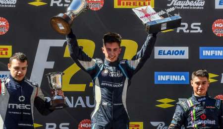 El toque entre Polakovich y Martínez a bordo