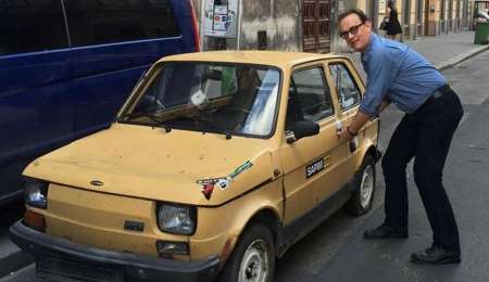 Un Fiat 126 de regalo para Tom Hanks