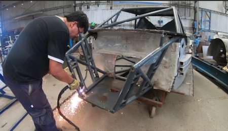 Intensos trabajos en el taller del Top Race