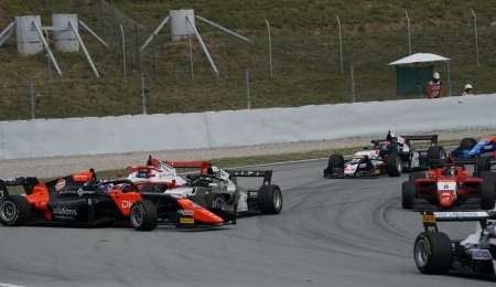 El toque entre Moggia y Cornejo en el Sprint del TC2000