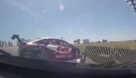 El toque entre Urcera y Canapino a bordo