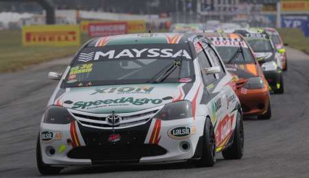 Turismo Pista multitudinario y solidario en Paraná