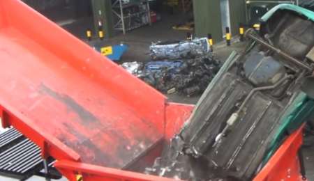 Trituradora de autos: No apto para personas sensibles