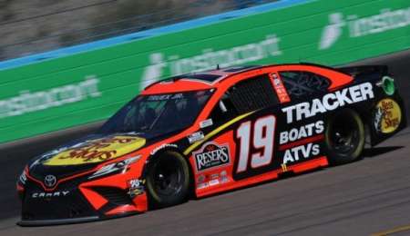 Nascar en Phoenix triunfo de Martin Truex jR