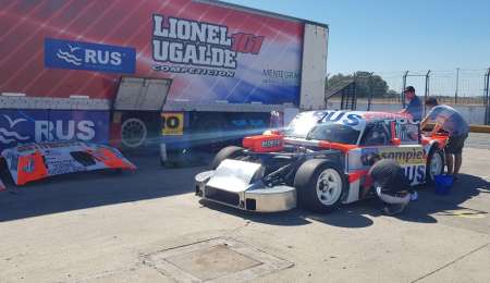 Lionel Ugalde prueba el Ford en Olavarría